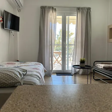The Little House Apartment